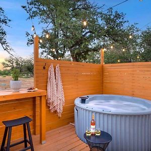 Apartamento Cactus Coterie With Hot Tub & Pet Friendly Fredericksburg Exterior photo