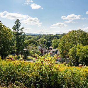 Berkshire Vacation Rentals: Centrally Located Historical Home Lee Exterior photo