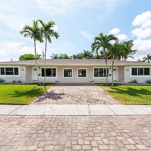 Renovated Multi Family 3 Bedroom With A Pool Dania Beach Exterior photo