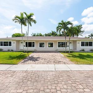 Charming Multi Family 3 Bedroom With A Pool - Great Location Dania Beach Exterior photo