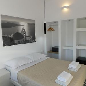 Fira Cycladic Downtown Rooms Exterior photo