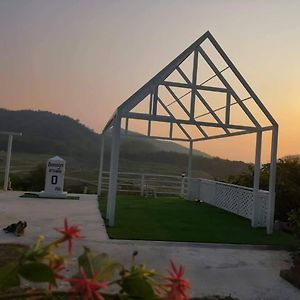 Ingmhok Resort Suan Phueng Exterior photo