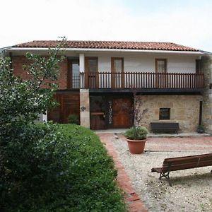 Hotel Posada Los Calderones Santillana del Mar Exterior photo