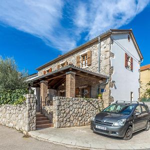 Awesome Home In Malinska With Wifi Exterior photo