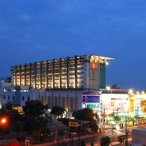 Sunee Gry hotel&centro de convenciones Ubon Ratchathani Exterior photo