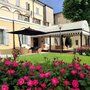 Rechigi Park Hotel Módena Exterior photo