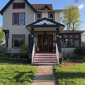 Blue Gables Bed And Breakfast Niagara Falls Exterior photo