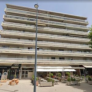 Apartamento Studio Lumiere Du Centre - Parking - Romans Exterior photo