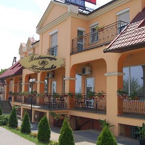 Hotel Chrobry Łęczyca Exterior photo