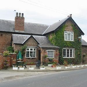 Hotel Thompsons Arms Flaxton Exterior photo