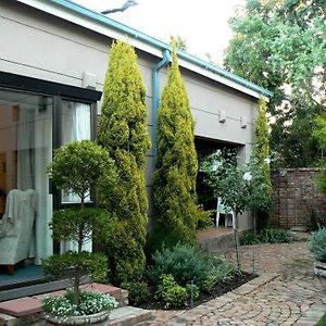 Primavera Guest House Bloemfontein Exterior photo