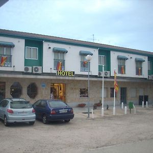 Hotel Corona de Castilla Villares de la Reina Exterior photo