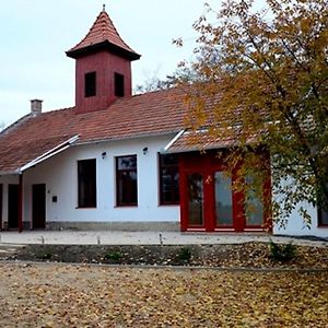 Hotel Fatornyos Tanyasi Vendégház Bekescsaba Exterior photo