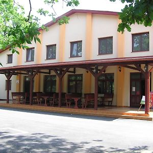 Hotel Árnyas Thermal Camping és Üdülőpark Püspökladány Exterior photo