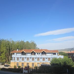 Hotel Iru-Bide Lumbier Exterior photo