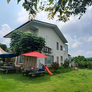 Emerald Grange Villa Gongguan Exterior photo