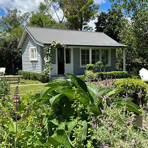 Gardeners' Cottage Hamilton Exterior photo