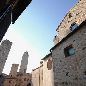 Appartamenti Panoramici Piazza Delle Erbe San Gimignano Exterior photo
