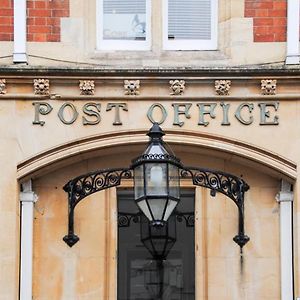 Warwick Post Office Apartment Exterior photo