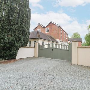 Rosehill Manor Villa Market Drayton Exterior photo