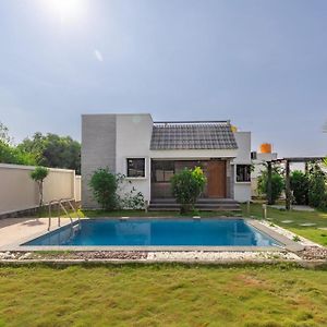 Jhilmil Pool Villa By Secret Turtle Ac Hosūr Exterior photo