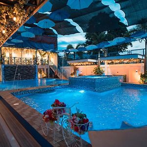 Bernese Resort Hotel Powered By Cocotel Ligao Exterior photo