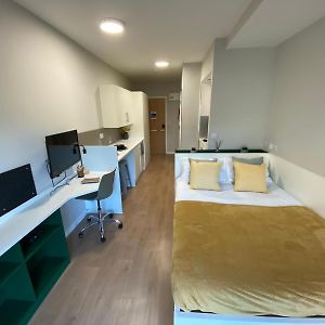 For Students Only Conveniently Situated Studio Rooms At The Depot In Bath Exterior photo