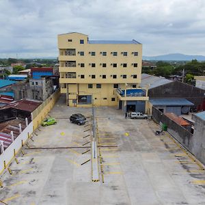 Hotel Sundaze Dormitel Naga  Exterior photo