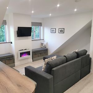 Lavender Lodge - Brand New Modern Apartment In York Copmanthorpe Exterior photo