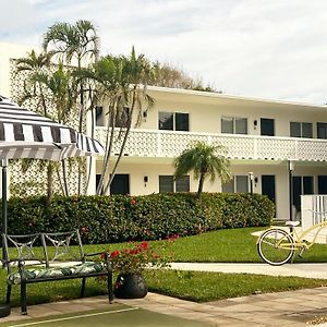 Apartamento Fernando Flats Palm Beach Shores Exterior photo