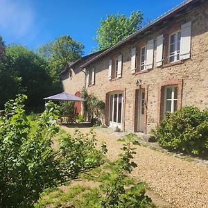 La Longere Du Cheval Noir Bed and Breakfast Saint-Léonard-de-Noblat Exterior photo