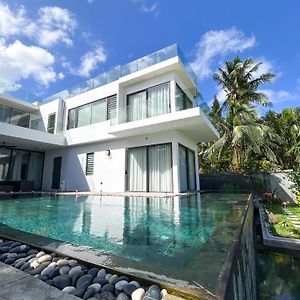 Your Ideal Beachfront Villa For A Perfect Vacation Riambel Exterior photo