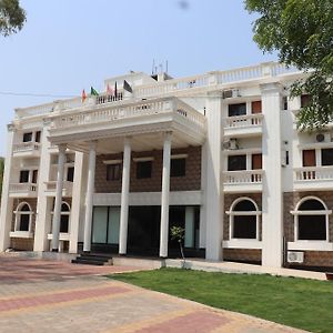 Hotel Kailas Residency Managed By Knight Hotels & Restaurants Aurangābād Exterior photo