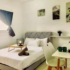 Alanis Residence Bedroom Sepang Klia Kota Warisan Exterior photo