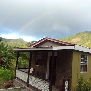 River Splash Cottage Marigot Exterior photo