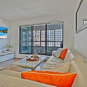Modern Gem Stunning 2 Bedroom Apartment In Coal Harbour Shopping District Vancouver Exterior photo