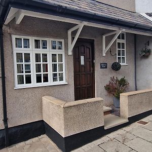 Two Bedroom Character Cottage Rhuddlan Exterior photo