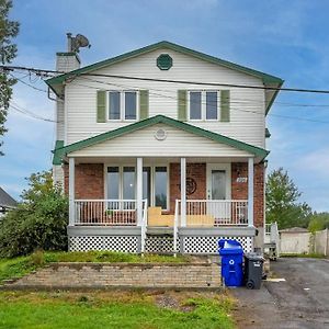 Riviera Escape On Waterfront With Hot Tub Villa Gatineau Exterior photo