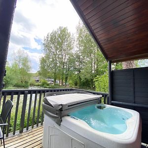 Otter 4 Hot Tub - Huntersmoon-Warminster-Bath-Salisbury Villa Exterior photo