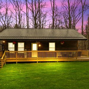 --Avail New Booking Promotions --- Secluded Cabin King Bed Xbox Wifi Hottub Games Firepit Close To Hiking Trails Logan Exterior photo