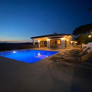 Villa Pirineus A Beautiful Villa With Pool Santa Cristina d'Aro Exterior photo