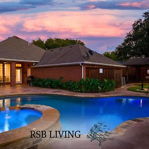 Impressive 5Br 3,5Ba Holiday Home With Pool, Game Room & Cinema Room Irving Exterior photo