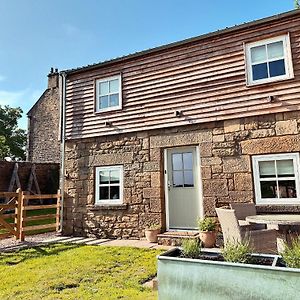 Duckhouse Villa Stannington  Exterior photo