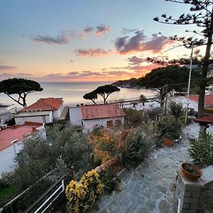 Appartamenti Vanacore Spiaggia di Cavoli Exterior photo