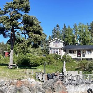 Pleasant Accommodation With Its Own Beach Located Along The Jungfrukusten Bergby Exterior photo