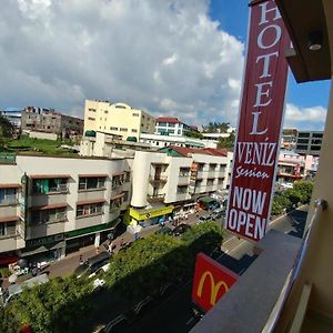Hotel Veniz - Session Baguio City Exterior photo