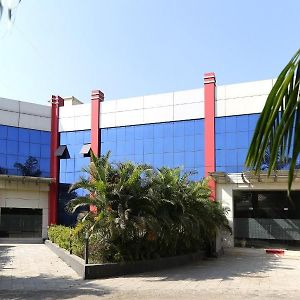 Hotel Nakshatra Regency Kalyān Exterior photo