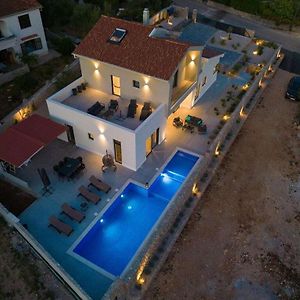 Aurum Comfortable Holiday Residence Pinezići Exterior photo