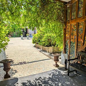 Le Relais Du Beffroi Bed and Breakfast Saint-Riquier Exterior photo