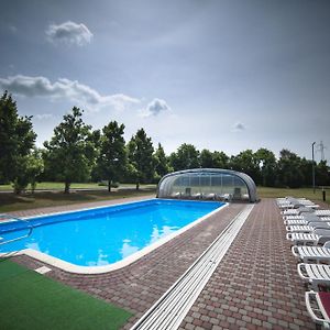 Hotel Ovit Keszthely Exterior photo